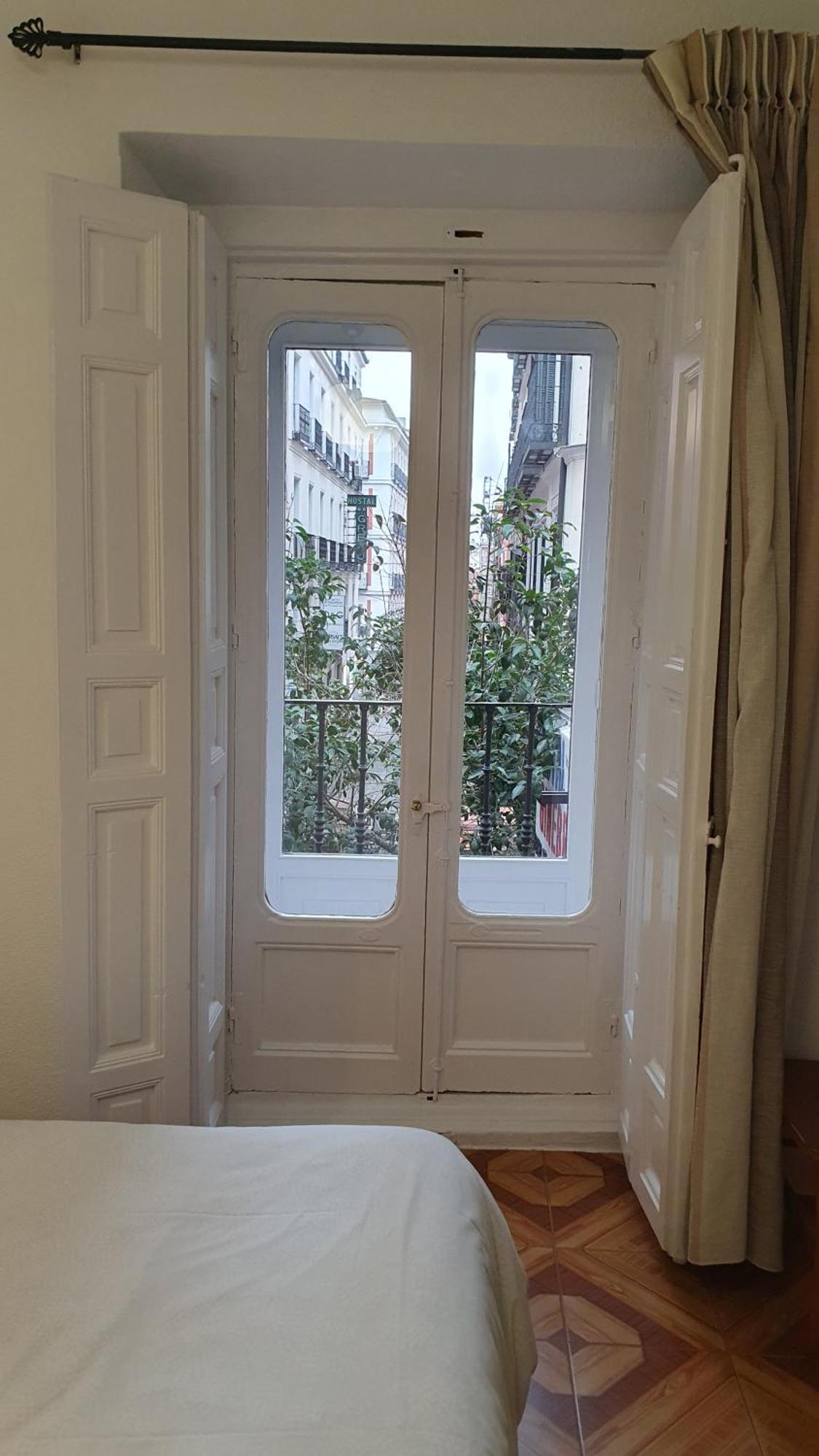 Hostal Ginebra -Madrid Centro Gran Via Sol- Экстерьер фото